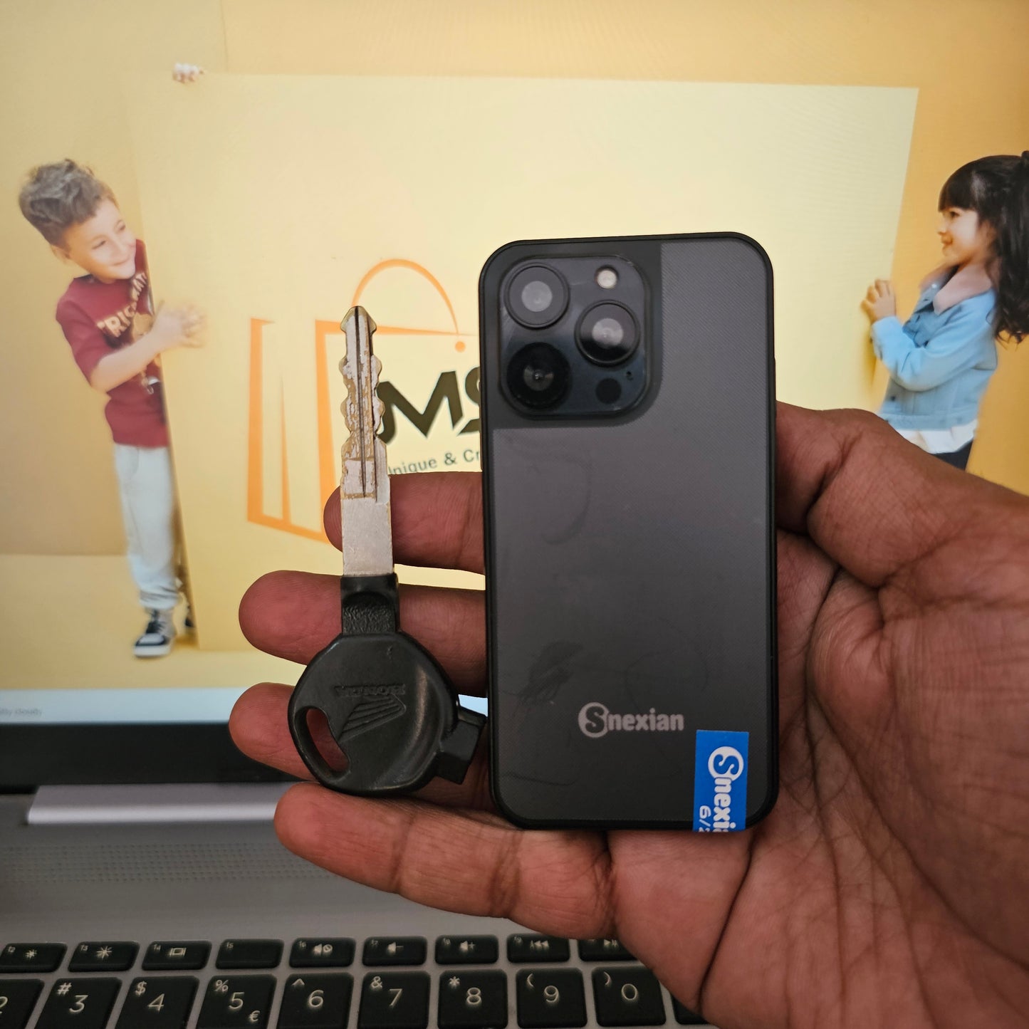 Snexian Bold T300 Mini Smartphone